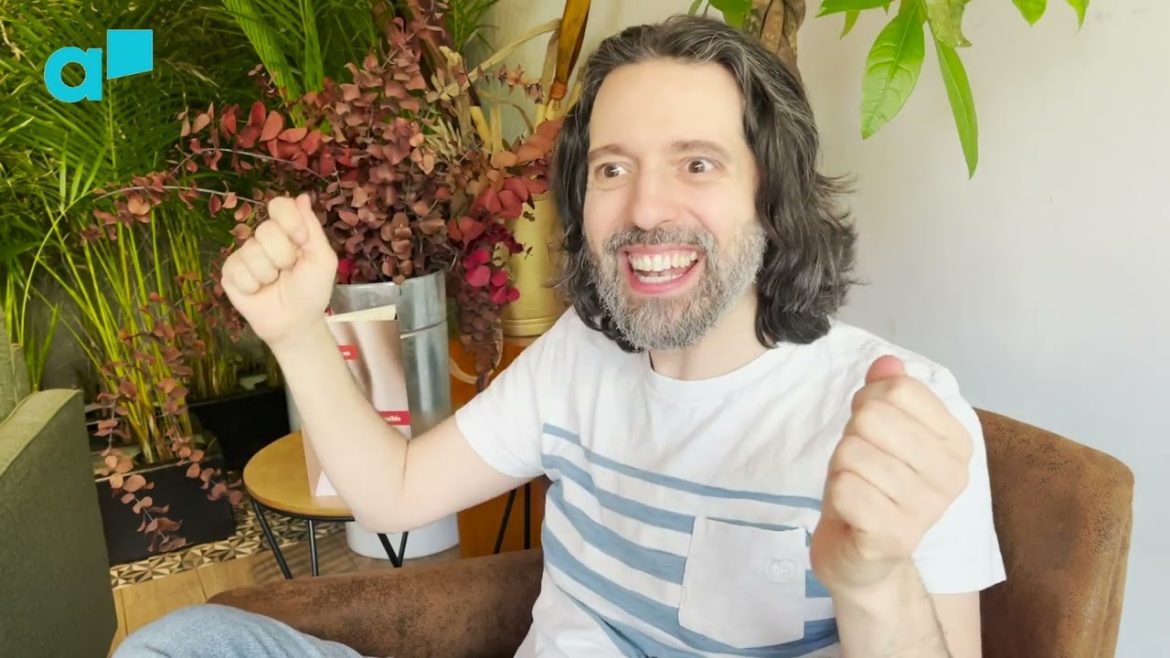 Entrevista con Andrés Neuman: Una Mirada al Escritor Premiado y Su Obra Literaria