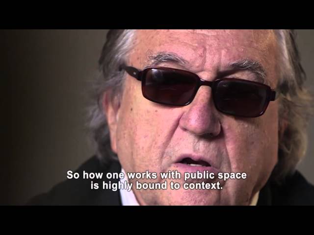 Todo lo que necesitas saber sobre Antoni Muntadas: el artista y activista catalán