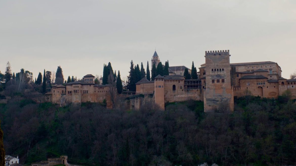 Descubre la increíble cultura de Granada: descubre sus monumentos, museos y tradiciones