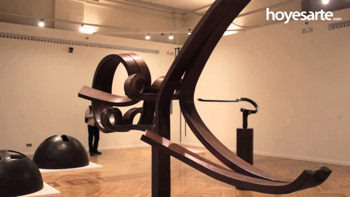 Descubre la obra de Martín Chirino: El genio del hierro y el arte abstracto