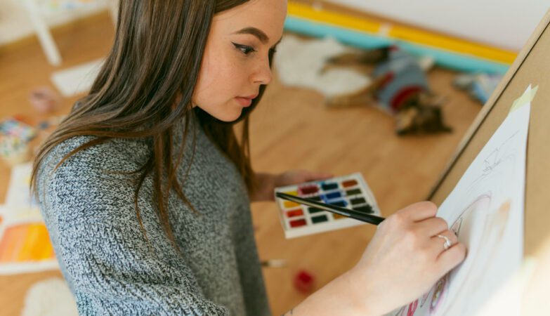 El apoyo a nuevos artistas gana espacio en la cultura española actual